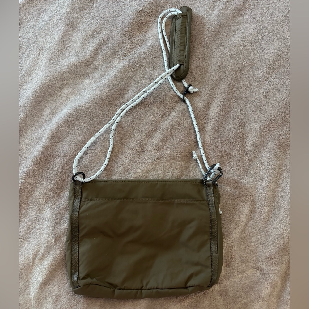 lululemon Crossbody Bag - Picture 3 of 8